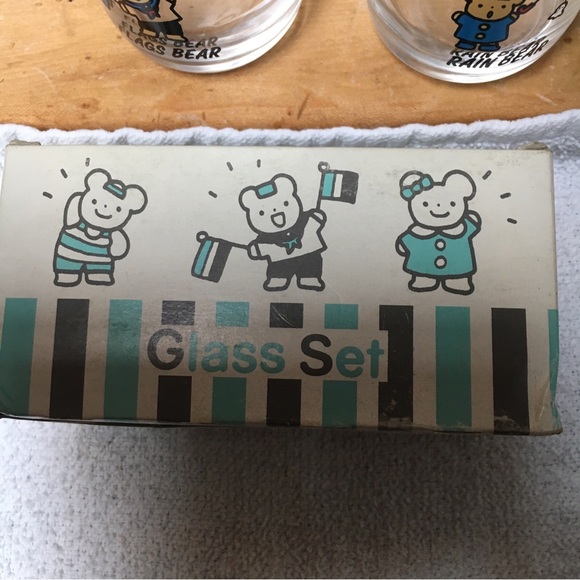 Yukari from Japan in box set of two juice drinking glasses with adorable bears - Picture 2 of 6